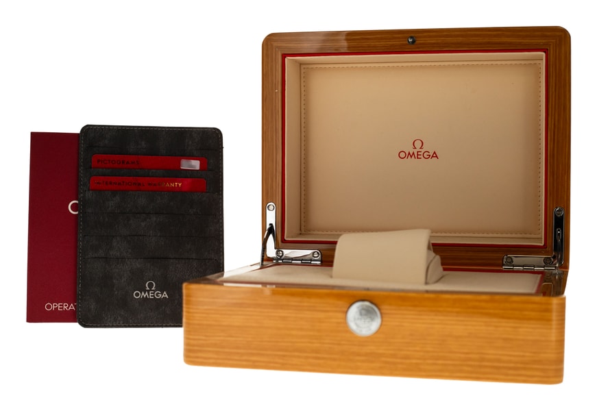 Omega Speedmaster Racing 326.30.40.50.06.001